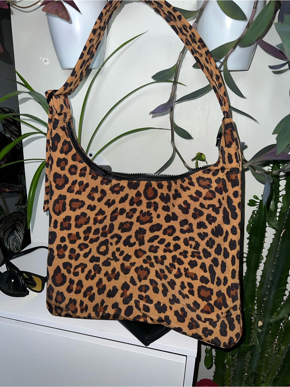 Baggu Shoulder Bag in Leopard Print